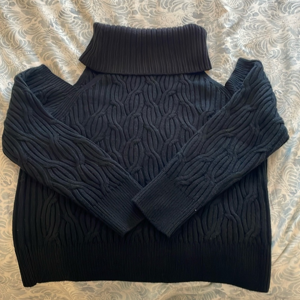 Evereve black sweater